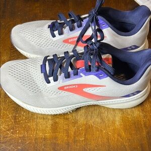 Brooks Gray and Red Athletic Shoes for Dynamic Performance